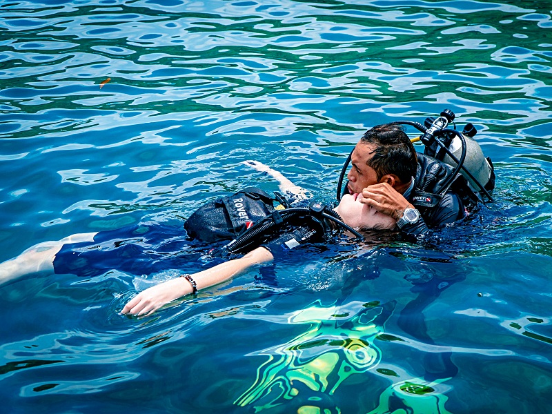 PADI Rescue Diver Course - Rescue Skills