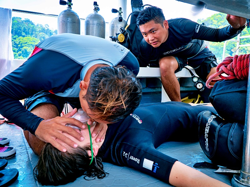 PADI Rescue Diver Course - Emergency Rescue Breath