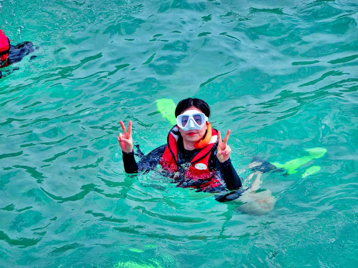 Fun Boat Snorkeling & Island Visit