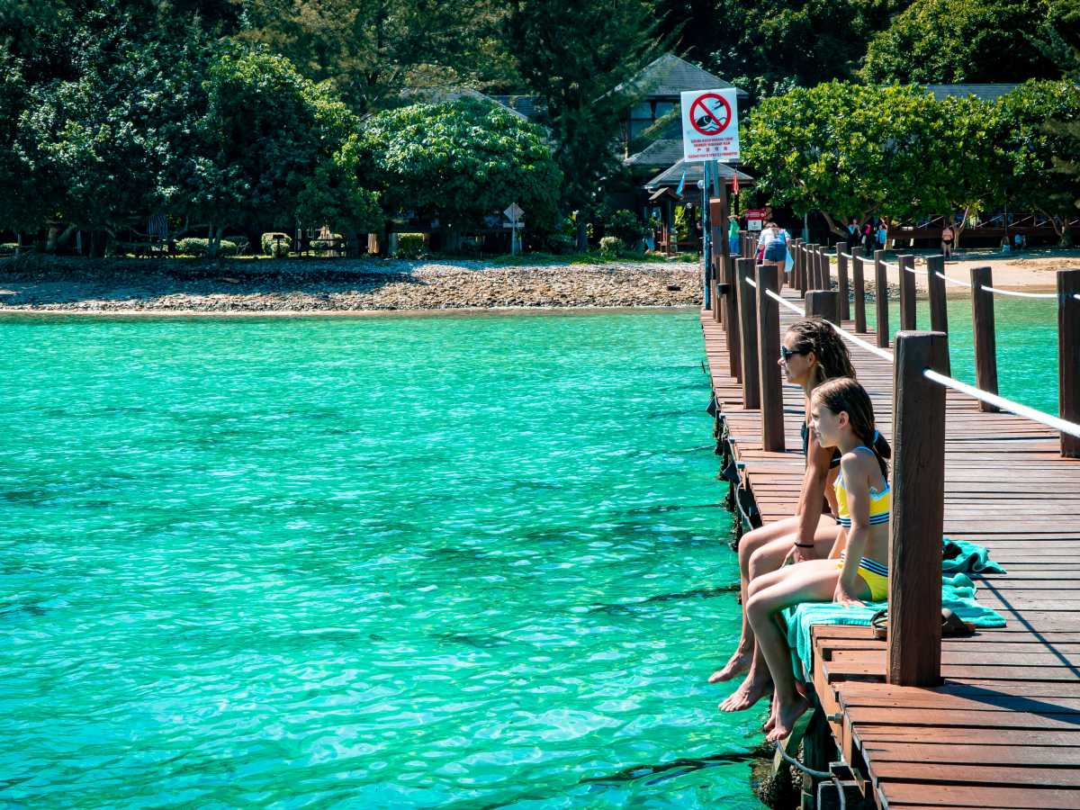 Fun Boat Snorkeling & Island Visit